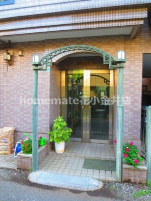 【エントランス】 | 岡田ビル