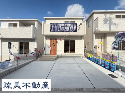 【外観】 | 那覇市宮城（全4棟）2号棟 | 2号棟　並列駐車2台完備♪