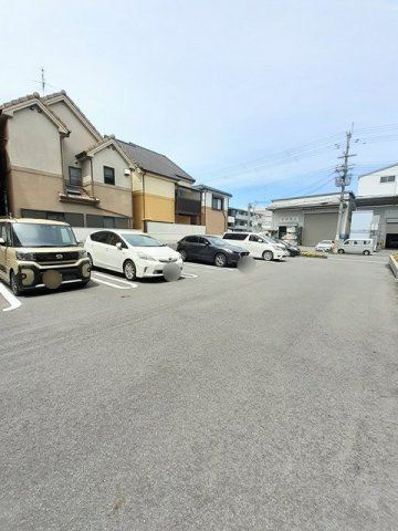 リジエールⅡの駐車場