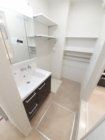 アット横小路の洗面所