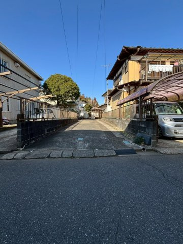 山武市木原　中古戸建の前面道路含む現地写真