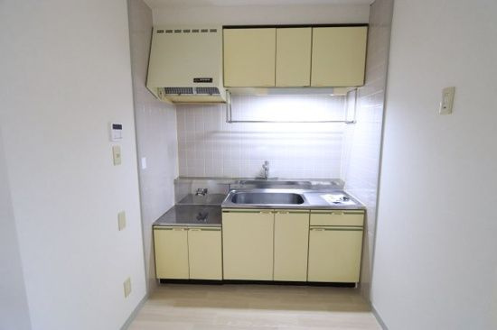 メゾン二村Ⅲのキッチン|きれいなキッチンです