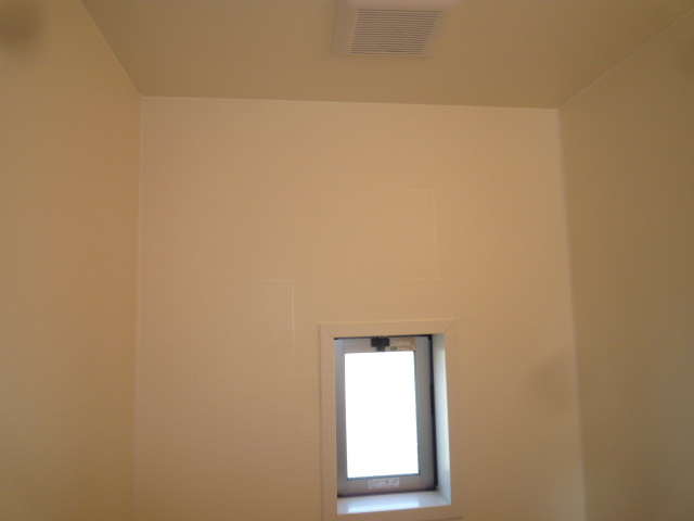 ビッグフォーレストの浴室|浴室換気扇・窓