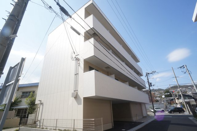 ELEGANTE宝塚の外観
