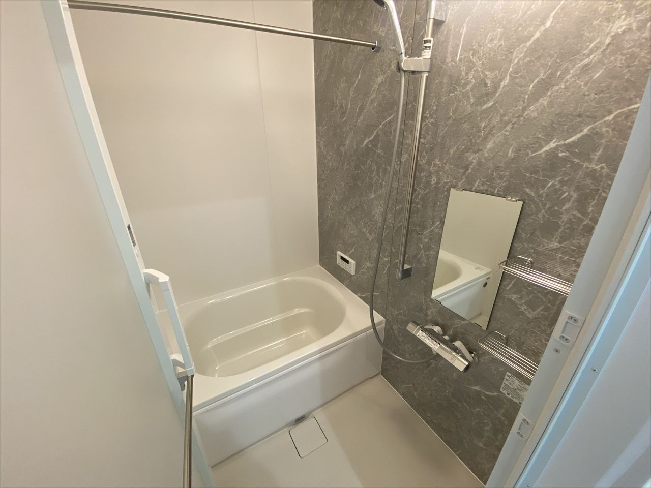 グレイスガーデンCの浴室