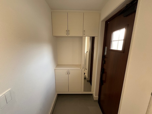 堺市東区大美野戸建ての玄関