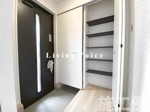 【玄関】 | 【仲介手数料０円】平塚市達上ヶ丘第4　新築一戸建て　全2棟 | 平塚市達上ヶ丘第4　新築一戸建て　全2棟