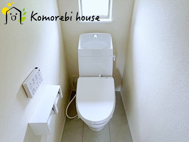 第3　伊奈町小室　新築一戸建て　ハートフルタウン　Qのトイレ|トイレです