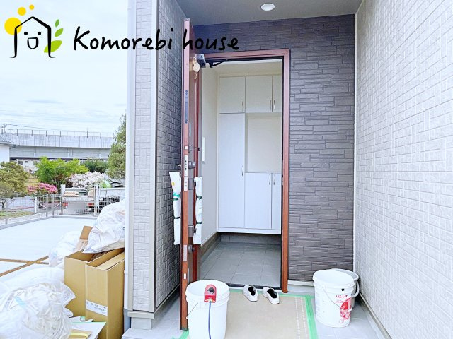 第3　伊奈町小室　新築一戸建て　ハートフルタウン　Qの玄関|毎日通る玄関はこちらです