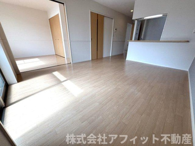 【居間・リビング】 | アイディール | LDK14.2帖