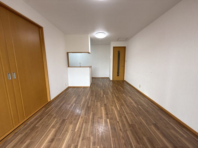 サンラーマ・パティオ　Bの居間・リビング