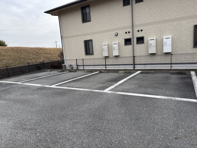 サンラーマ・パティオ　Bの駐車場