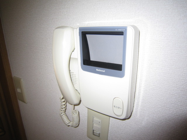 三鷹市深大寺２丁目のアパートのセキュリティ