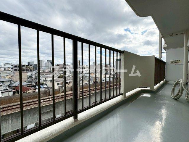 シャルム野中南公園のバルコニー|広々としたバルコニーです