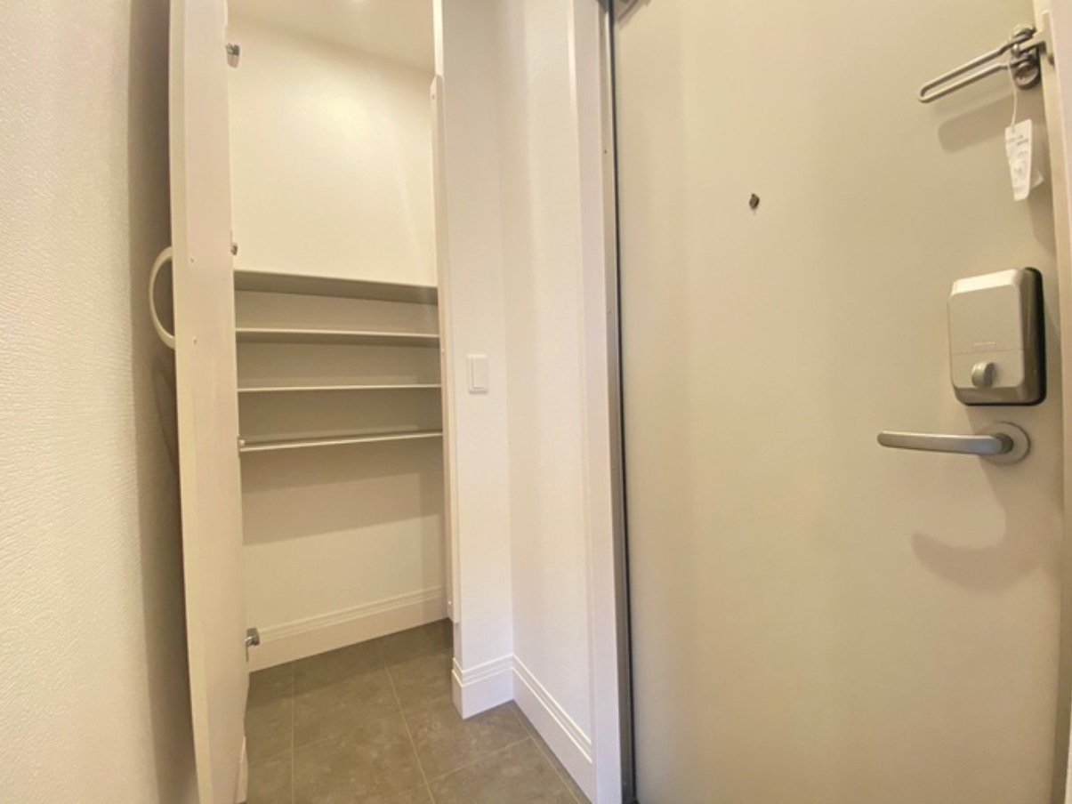 宗像市緑町のアパートの玄関