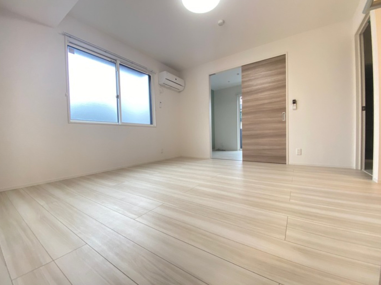 宗像市緑町のアパートの居間・リビング