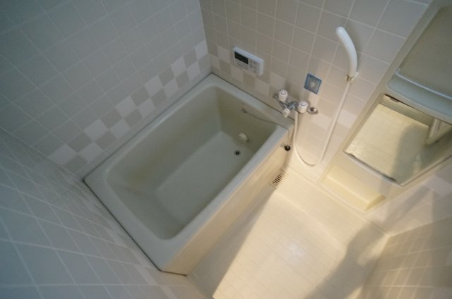 カルムエール乾の浴室