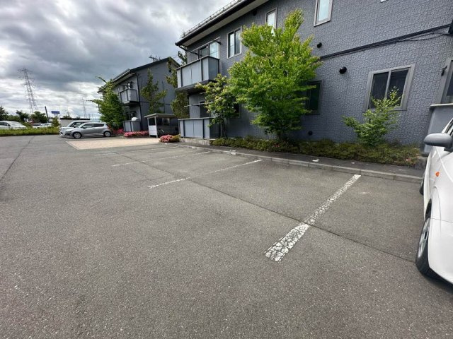 グランド ソレイユ Ｂの駐車場