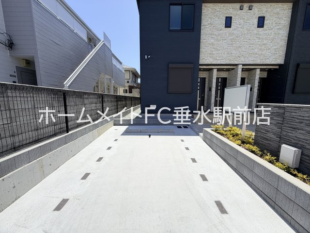 シェル・ブルゥの駐車場