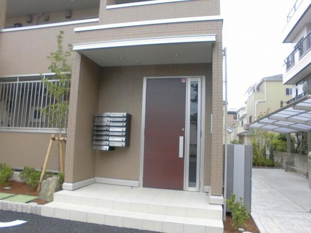 Canon桜のエントランス