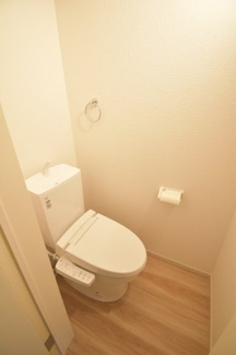 【トイレ】 | 下荒田4丁目　新築戸建　1 | 1Fトイレ