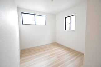 【洋室】 | 下荒田4丁目　新築戸建　1 | 洋室5.7帖