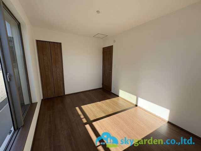 茅ヶ崎市円蔵1丁目　新築戸建　全2棟A号棟の洋室|洋室です