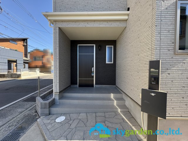 茅ヶ崎市円蔵1丁目　新築戸建　全2棟A号棟の玄関|ゆったりとした玄関です