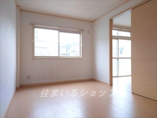 広島市安佐北区可部南１丁目のアパートの寝室