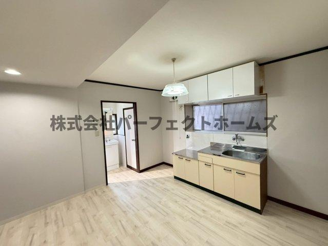 高柳2丁目戸建　賃貸の居間・リビング|おしゃれな居間です