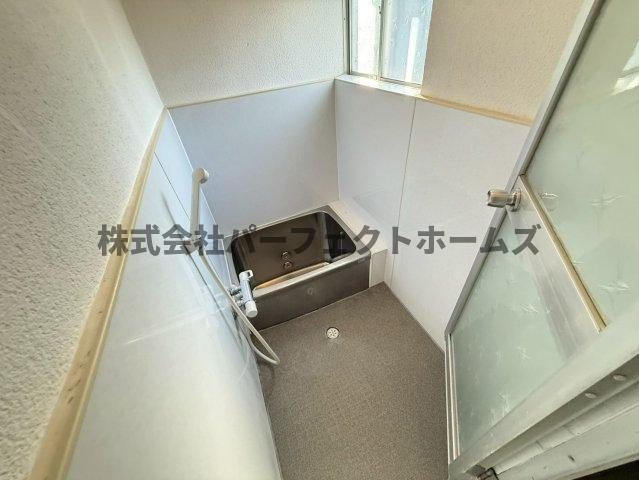 高柳2丁目戸建　賃貸の浴室|落ち着いた空間のお風呂です