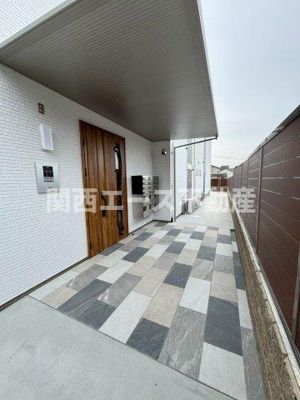 【エントランス】 | フォレストクリエオーレ枚岡壱番館