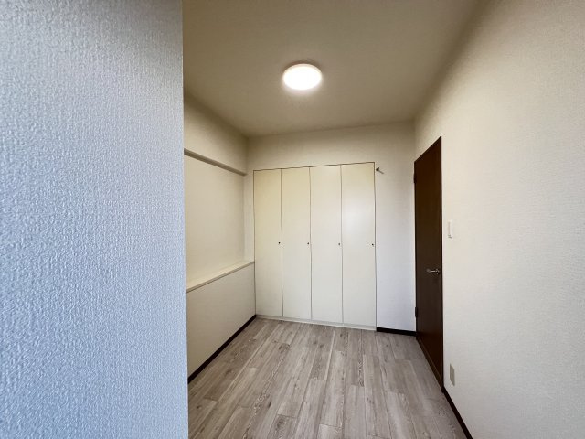 ローレルコート桜井南の子供部屋|洋室4.1帖