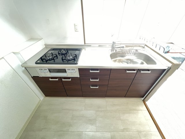 ローレルコート桜井南のキッチン|使いやすいキッチンです