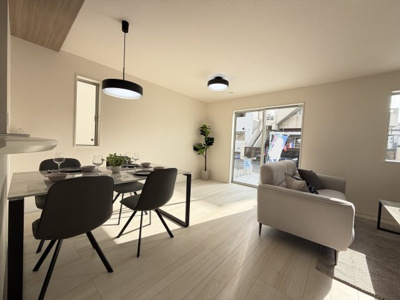 【居間・リビング】 | 那覇市宮城（全4棟）1号棟 | 1号棟　LDK18帖♪キッチンはオシャレな折下げ天井♪