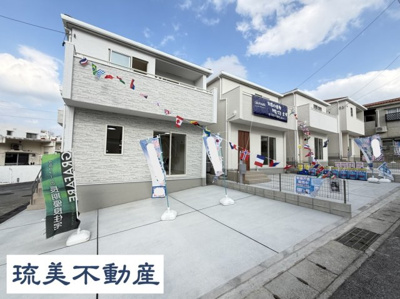 【外観】 | 那覇市宮城（全4棟）1号棟 | 1号棟　並列駐車2台完備♪