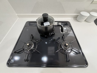 【キッチン】 | 那覇市宮城（全4棟）1号棟 | 1号棟　三口コンロ♪