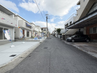 【前面道路含む現地写真】 | 那覇市宮城（全4棟）1号棟 | ※南西側5.8m道路♪
