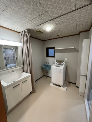 小松１丁目マンションの洗面所