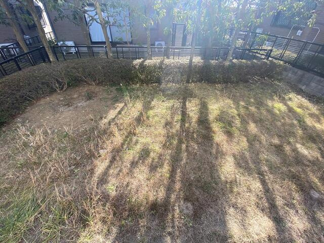 フォーシーズン２Ｃの庭