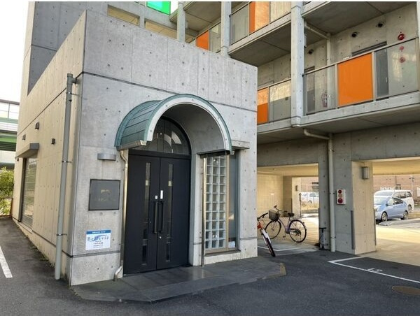 ポートタウンドルフィンのエントランス|建物の内部です