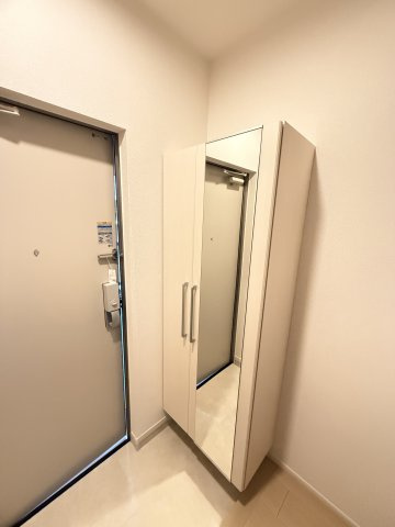 ヴェルナール赤羽の玄関
