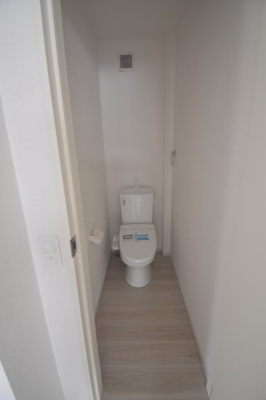【トイレ】 | 下荒田4丁目　新築戸建　2 | 2Fトイレ