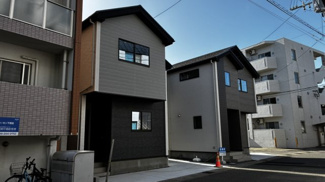 【前面道路含む現地写真】 | 下荒田4丁目　新築戸建　2