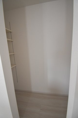 【収納】 | 下荒田4丁目　新築戸建　2 | キッチン横パントリー