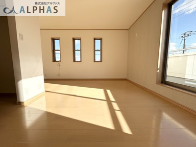 【洋室】 | 加古川市東神吉町西井ノ口  一戸建て | ◆全居室2面採光の為、明るく心地よい空間です♪