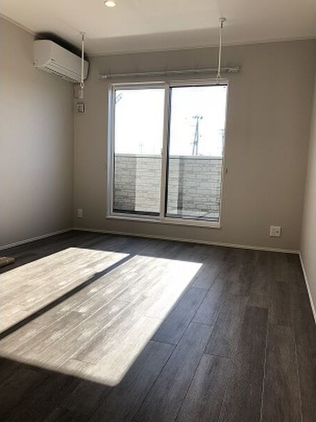 シャンペトル向中野の居間・リビング