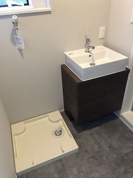 シャンペトル向中野の洗面所