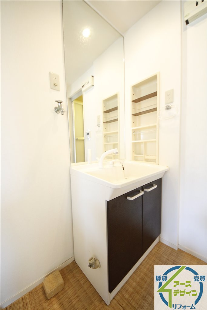 カンパーナ明石の洗面所|※類似写真