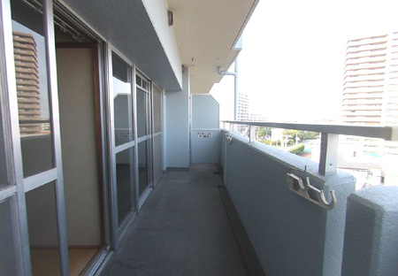 ドミール光明池のバルコニー|落ち着いた時間を過ごせるバルコニーです